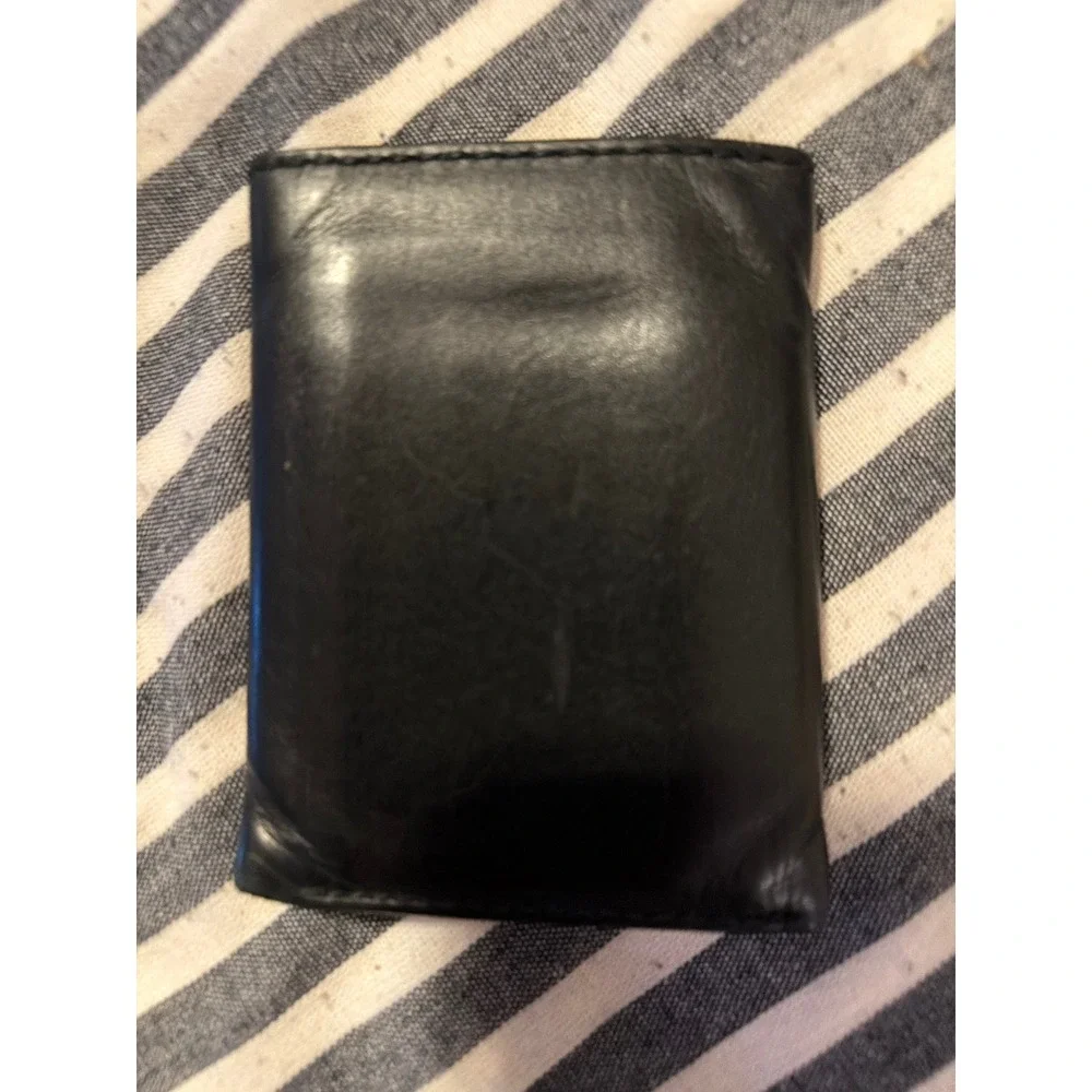Harley-Davidson Mens Black Full Grain Leather Trifold Wallet 99450-06V Embossed